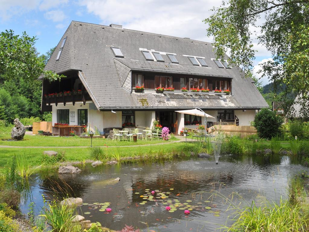 Spa-Hostel Freiburg im Breisgau Exteriör bild